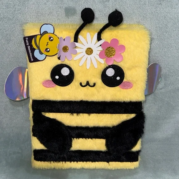 Cute Fuzzy Bee Sketchbook - Picture 13 of 13